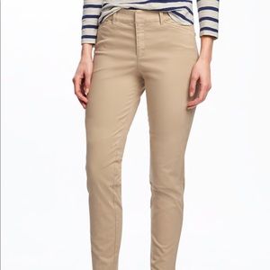 Ankle length khaki chinos